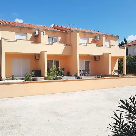 Mulo Apartmán Vrsi